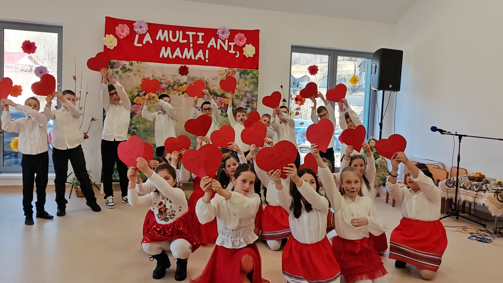 Emoție și Culoare: Serbarea de 8 Martie la Centrul „Sf. Luigi Scrosoppi”